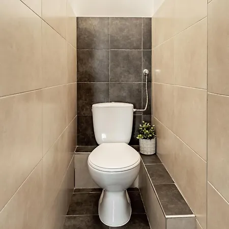 Appartamento Old Town Rynek Ul Wiezienna Breslavia