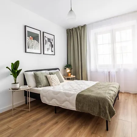 Old Town Rynek Ul Wiezienna Apartment