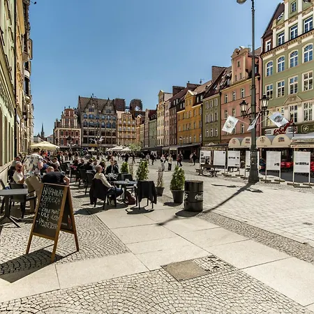 Old Town Rynek Ul Wiezienna * Wroclaw