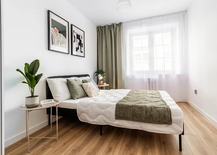 Old Town Rynek Ul Wiezienna * Wroclaw